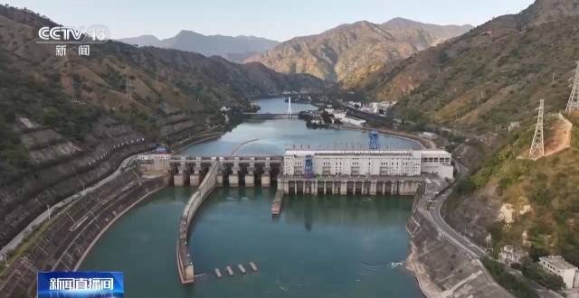 “零碳”、能源可再生 国家首个水风光一体化基地实现大江截流