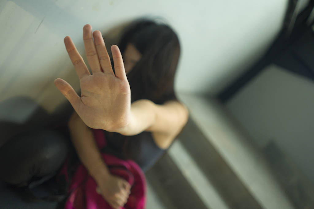 女生一个月被打13次不算霸凌？怎样才算