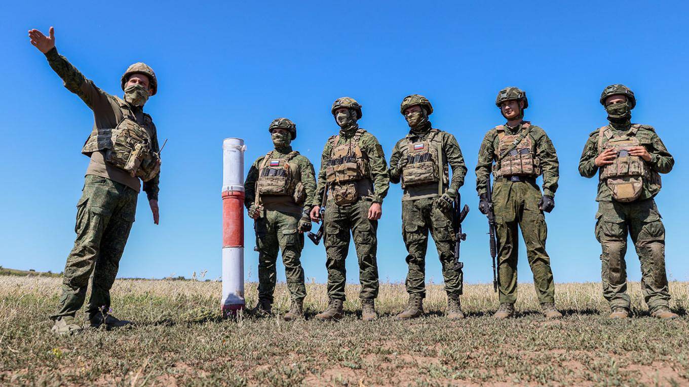 65万逃兵,俄军迎来两场大捷,乌克兰面临两难抉择:毁灭还是投降