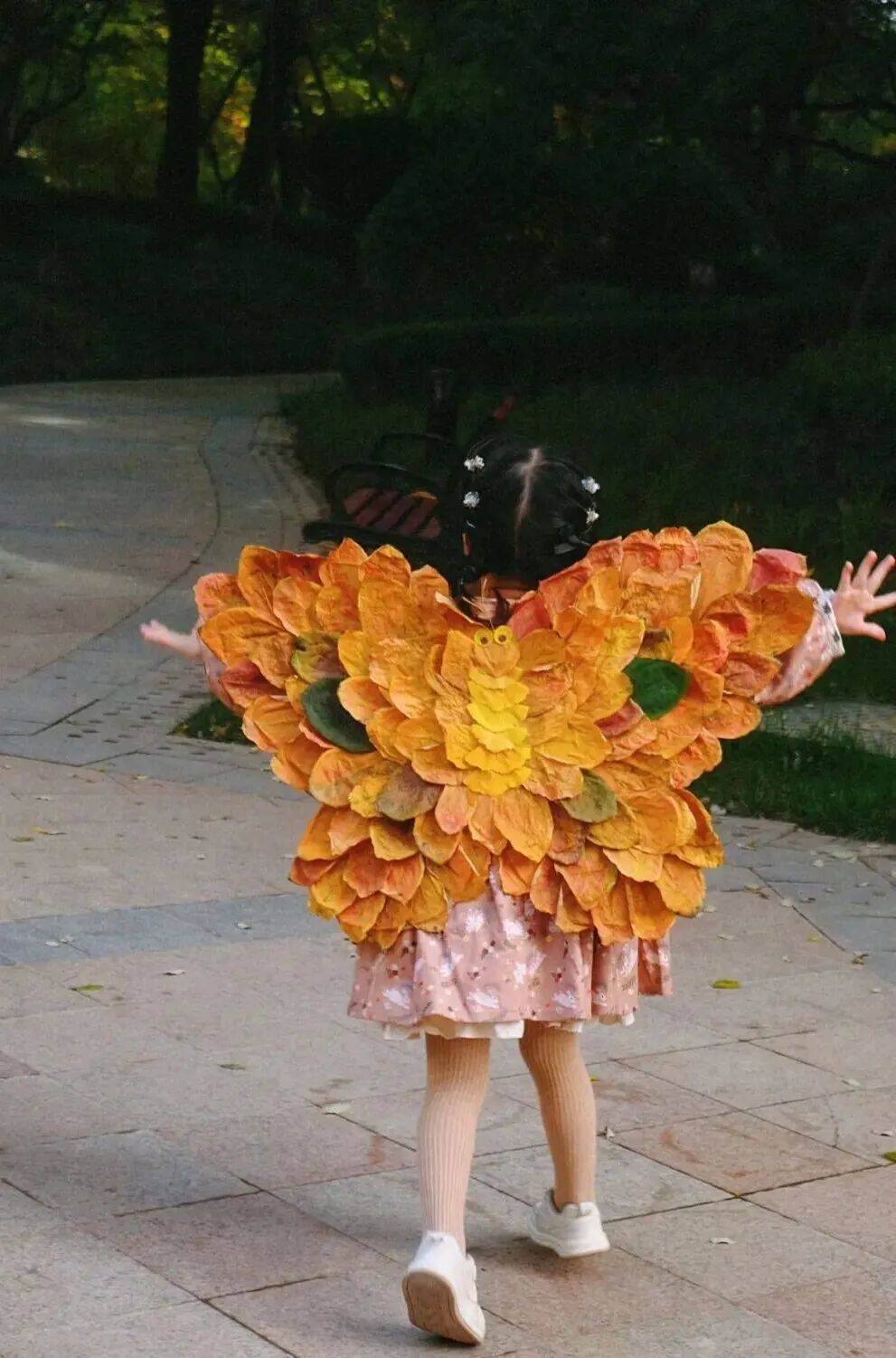 全网刷屏!“银杏伞”突然火了!网友:不建议推广,因为我没有