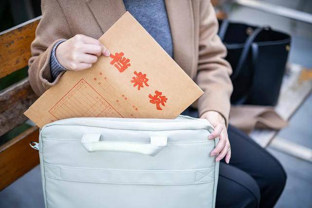 金融、电力、烟草、石油，多地对“近亲繁殖”出手了