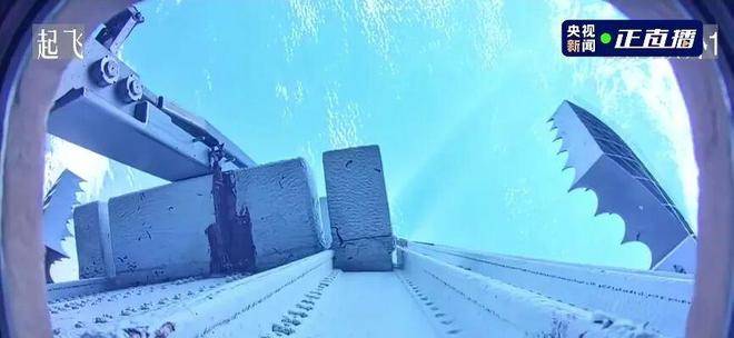载人登月火箭，海上软着陆成功！不是美国的SpaceX，是中国的长征十号