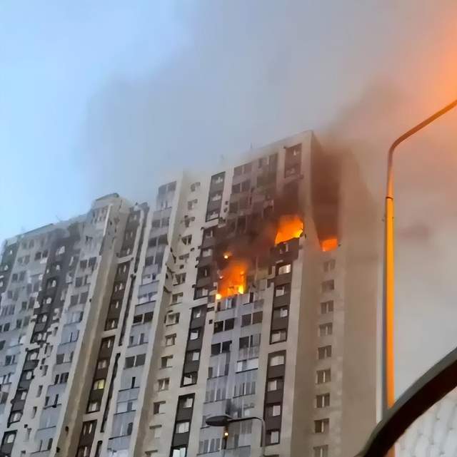 二战以来最大规模袭击，莫斯科陷入火海